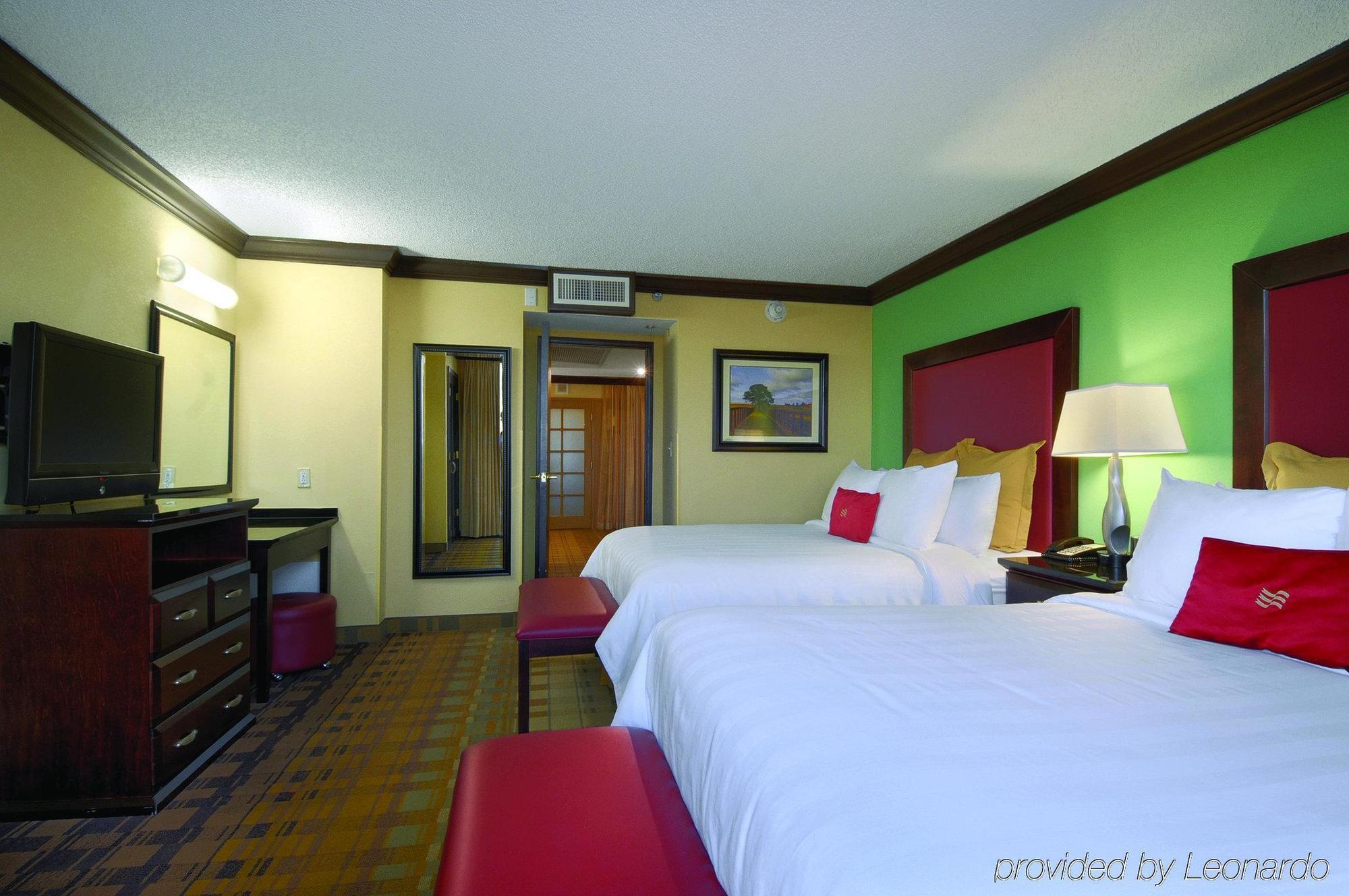 فندق أجنحة كراون بلازا هيوستن - بالقرب من شوجر لاند الغرفة الصورة